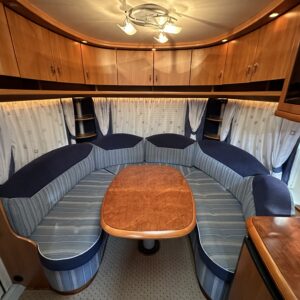 5E6027ED-B0BB-4E7D-A2DC-4C2F9E539161